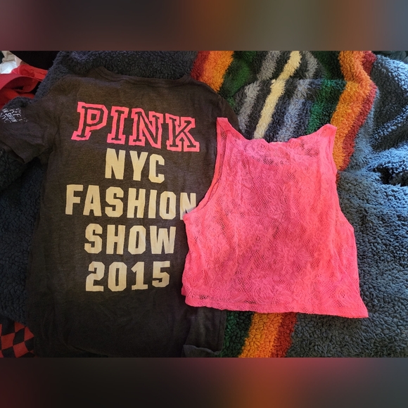 VS/PINK shirt/Bra bundle - Picture 4 of 6